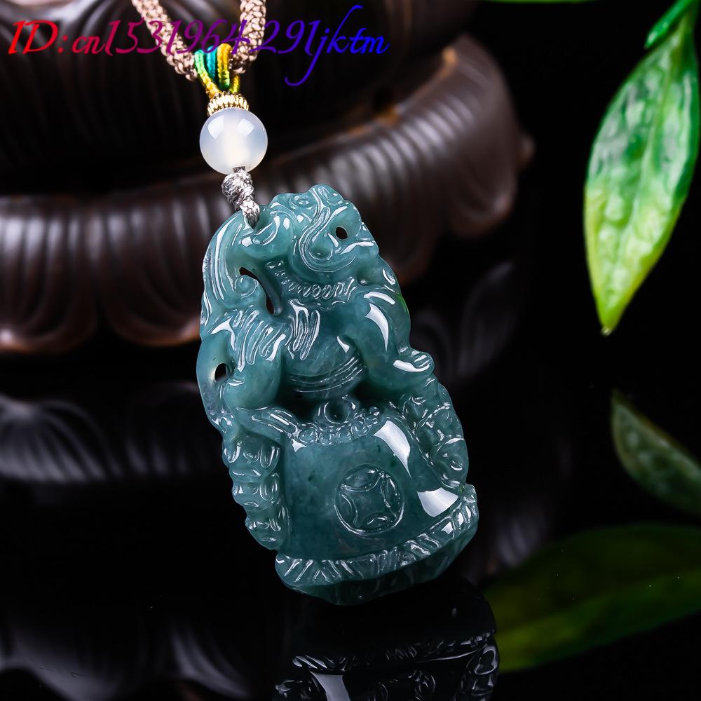 Burmese Jadeite Pixiu Pendant  - Vintage Fashion Designer incelemesi ve fiyatı