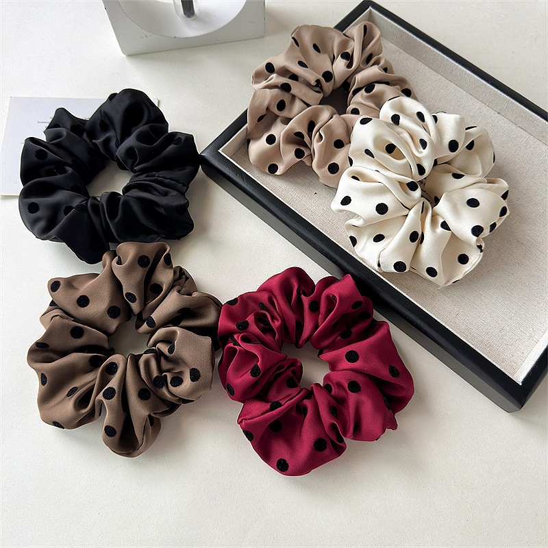 Korean Satin Polka Dot Scrunch - Vintage Fashion Boutique incelemesi ve fiyatı